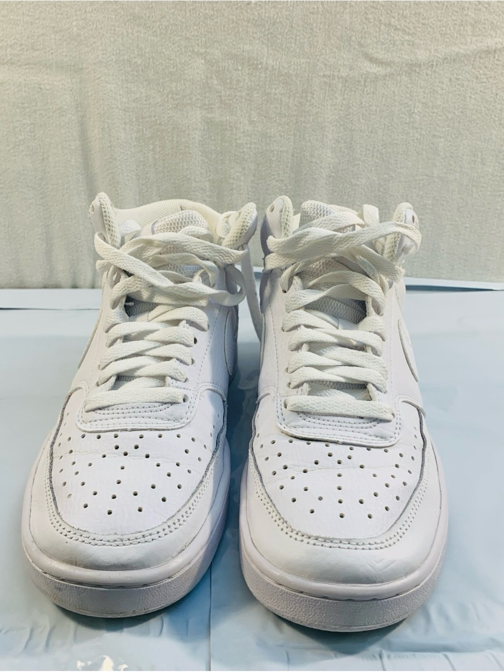 Nike White Mid-Top Leather Sneakers Women’s 8